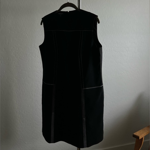 BLACK LAFAYETTE DRESS - Picture 2 of 3